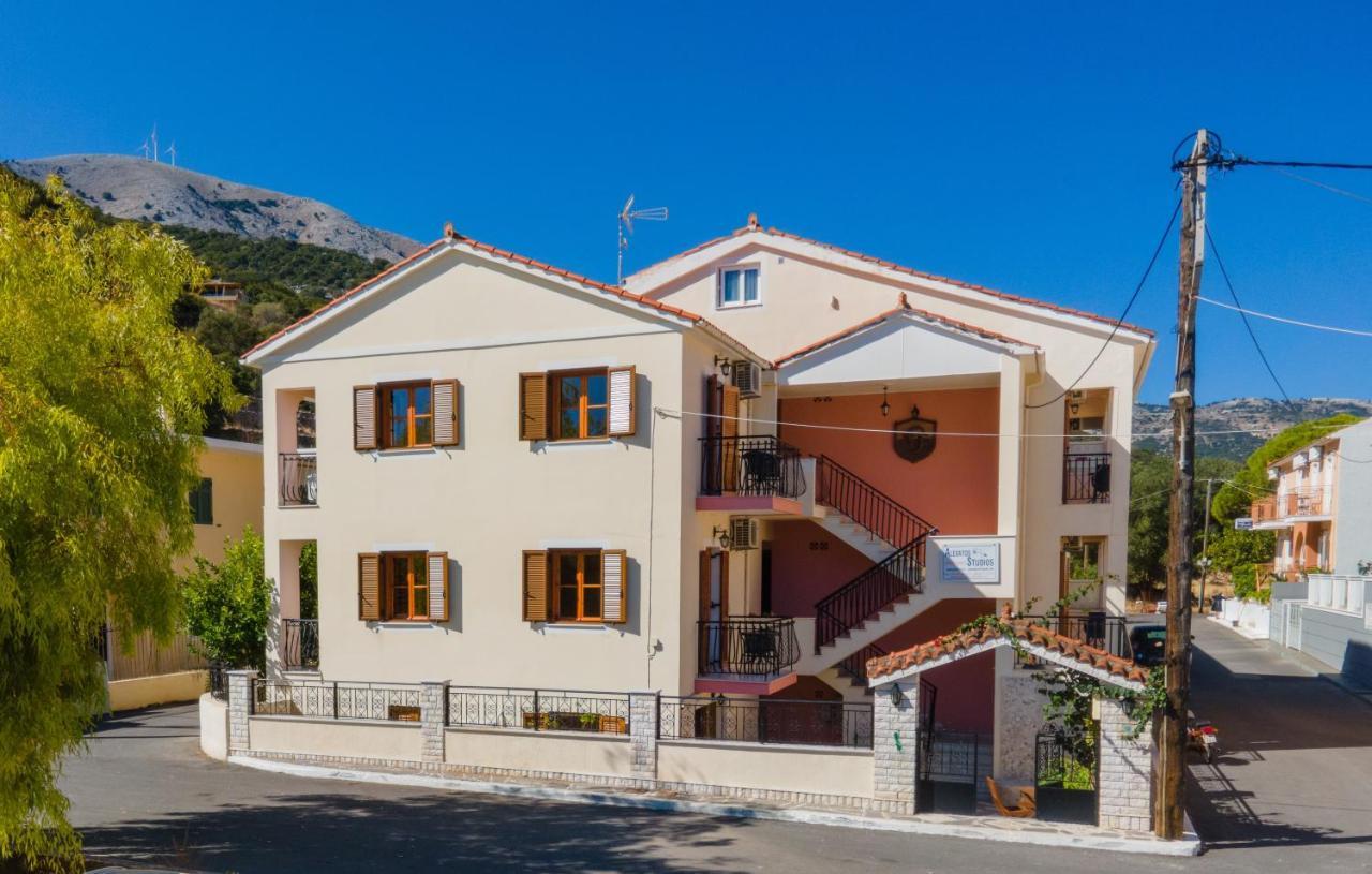 Alexatos Studios & Apartments Ajía Effimía Kültér fotó